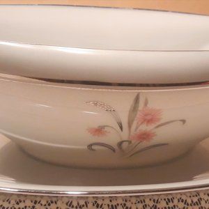 Gravy Boat Clarabell by Noritake Fine China